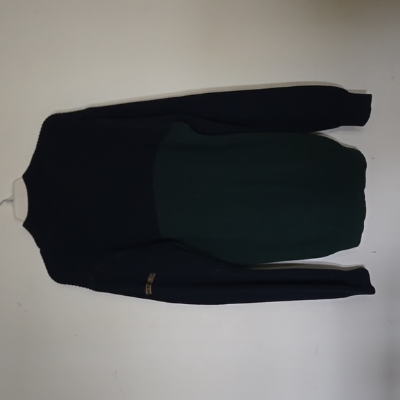 Vintage Men's Nautica sweater - Picture 6 of 7